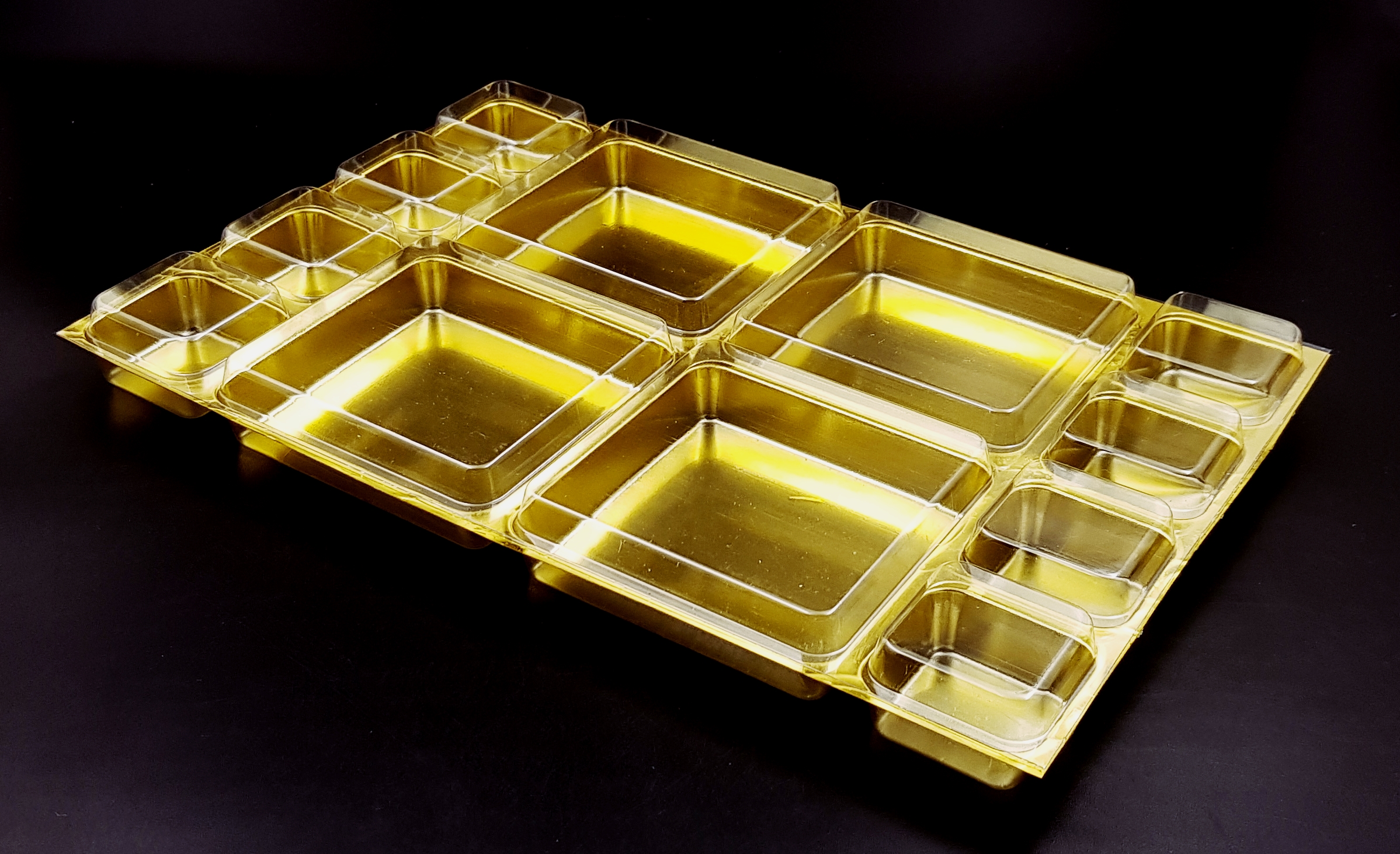 4 x 6 24 Cavity Golden DC Tray (Pack Of 50)